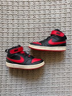 Boys Nike shoes size 11c