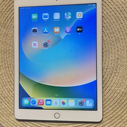 Apple iPad 5 A1822 Gold 32gb With Wi-Fi 