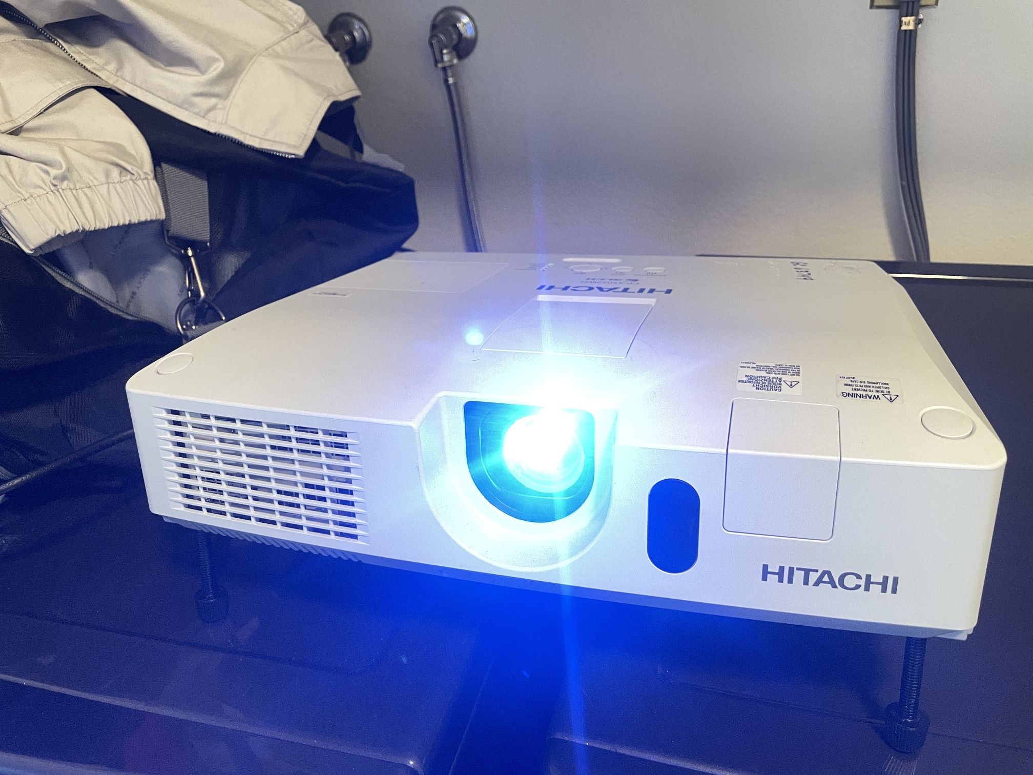 Hitachi 5000 Lumens HDMI Video Projector