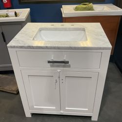 30” White Solid Wood Bathroom Vanity With Marble Top (V1271)