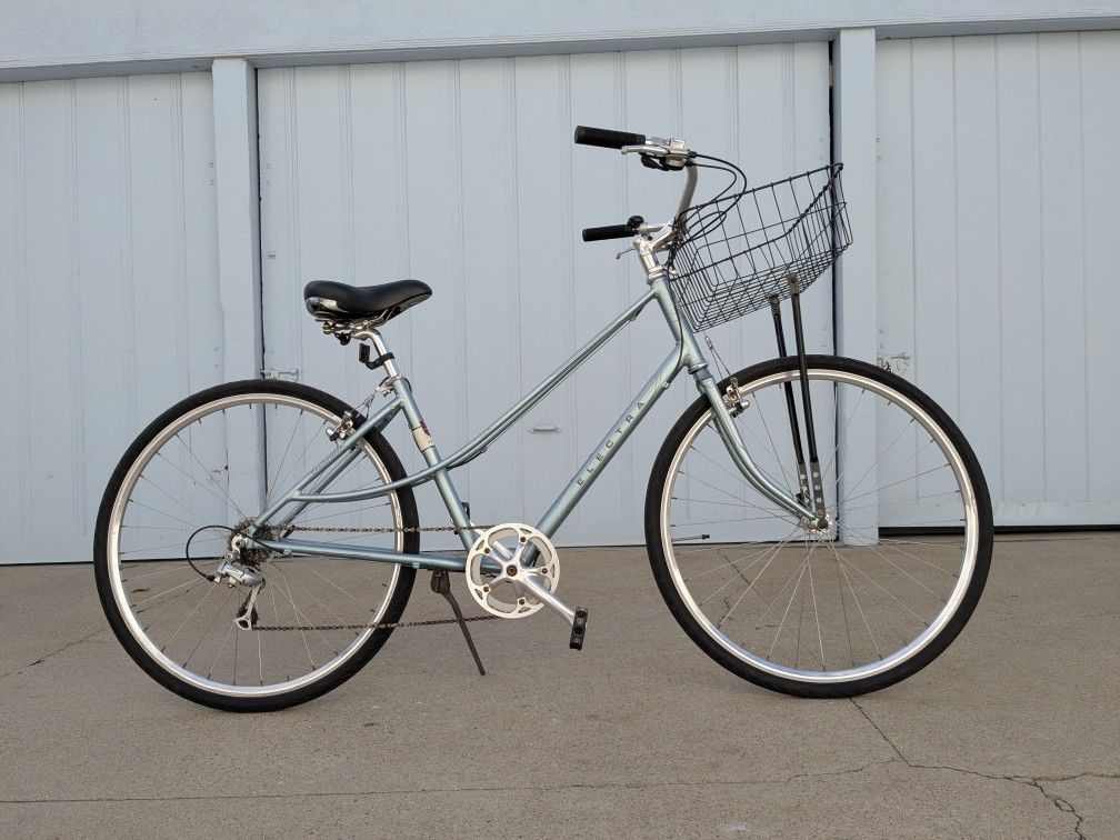 Electra Amsterdam Sport 9D Ladies Bicycle