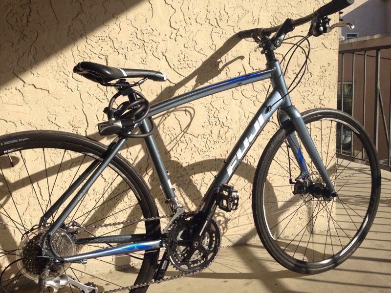 Fuji Absolute 2.0 LE Flat Bar Road Bike - 2014 Performance Exclusive