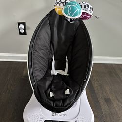 mamaRoo 4 multi-motion baby swing – with strap fastener