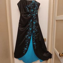 Beautiful Gala Dress Use One Time Only Make Offer Size 14
