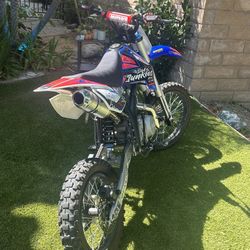 Apollo DBX18 125cc