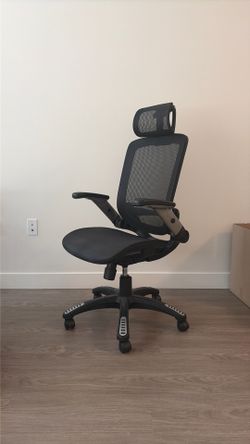 Ergonomic office chair