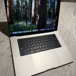 MacBook Pro 16” M3 Pro Chip 36GB 512GB like new with AppleCare(Full Coverage) 
