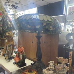 TIFFANY LAMP