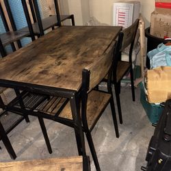 Table With Chairs And Bench Seat