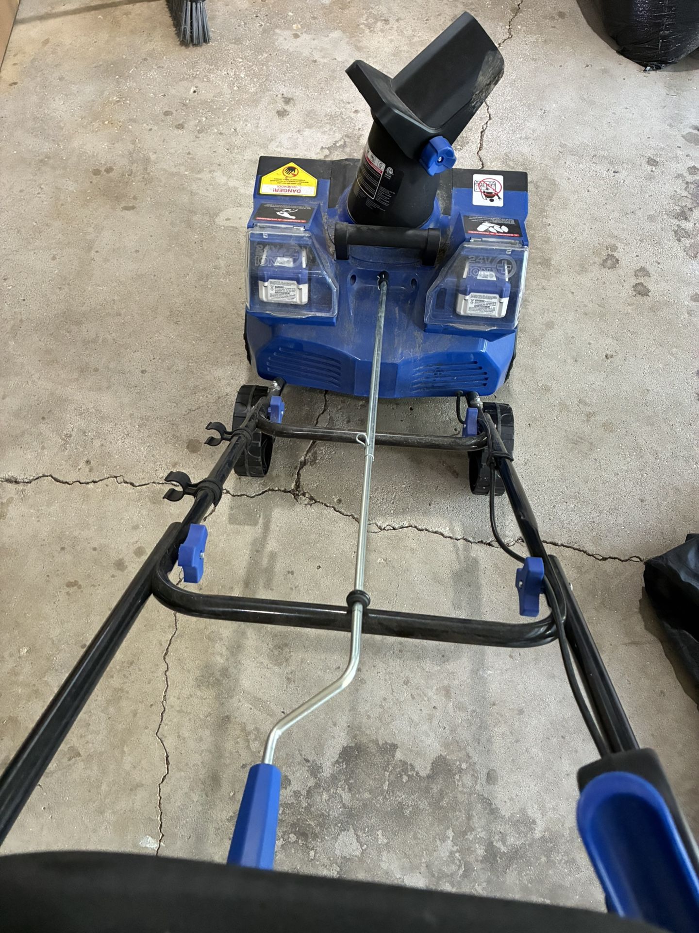 Snow Blower 