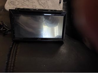 JVC DOUBLE DIN CAR STEREO (doesn’t have the wiring harness)