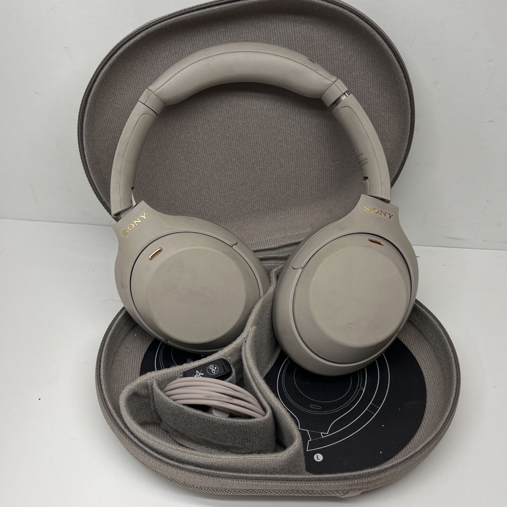 Sony Bluetooth HeadPhones 135101