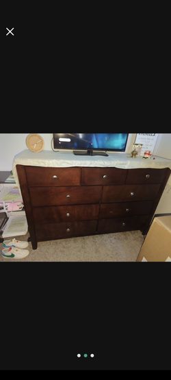 Dresser