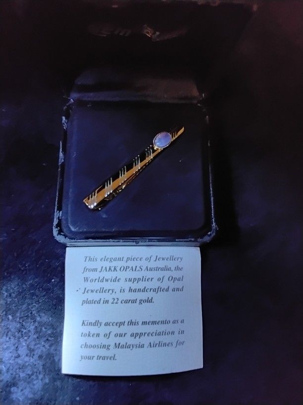 Vintage 22 Carat Gold Plated/Opal Tie Clip