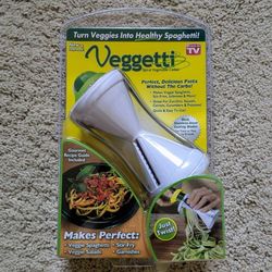 NEW Veggetti spiral vegetable cutter slicer handheld processor kitchen tool cooking accessory