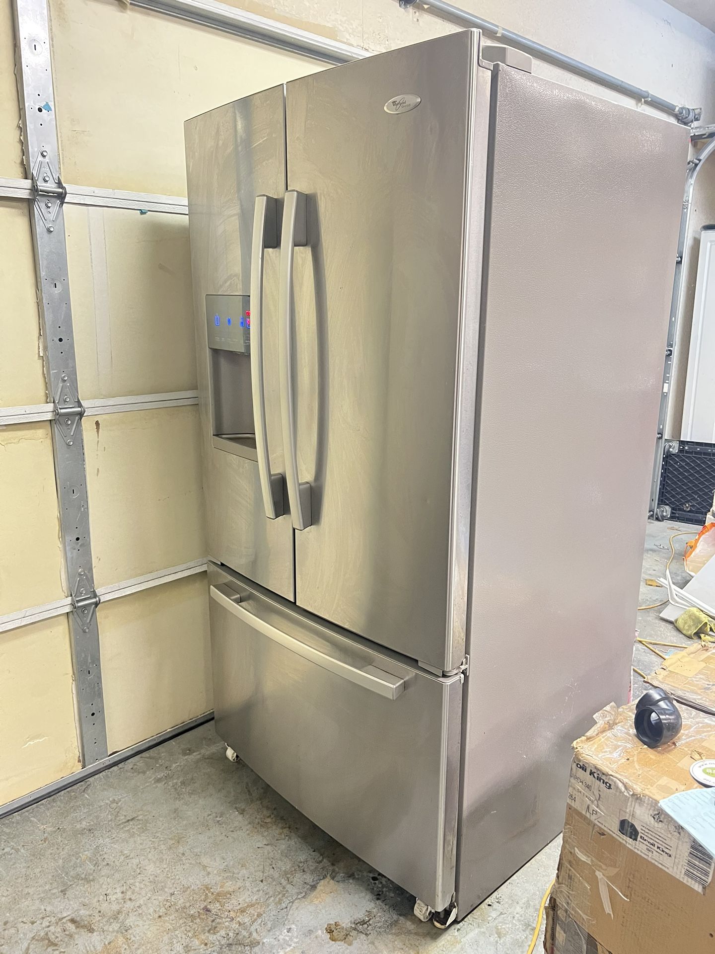 ***** WHIRLPOOL GOLD REFRIGERATOR *****