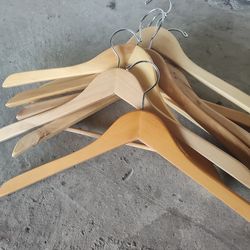 8 wood hangers