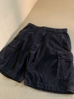 Op corduroy shorts.