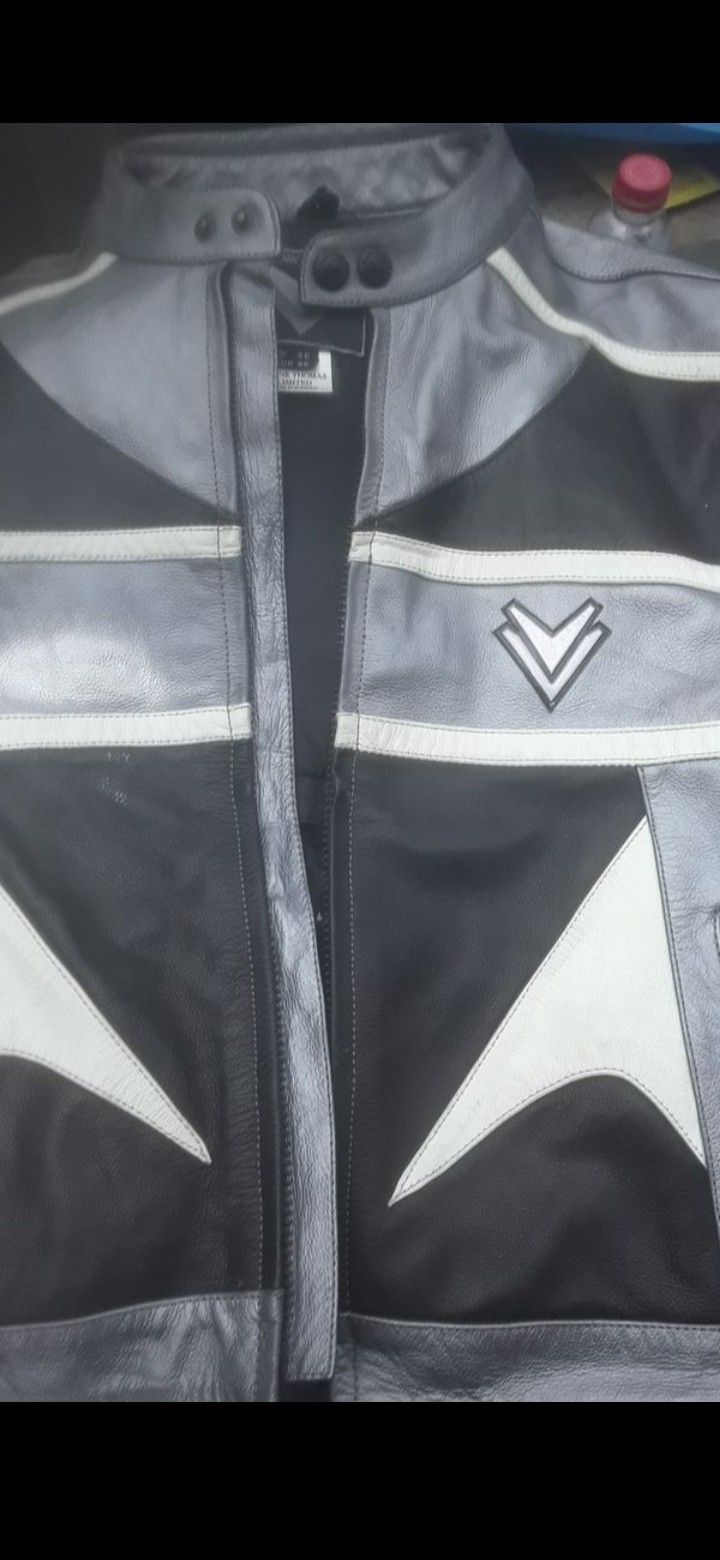 Motorcycle jacket
