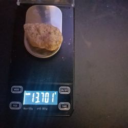 Meteorite Magnetic 🧲   Small Weight  13.703  On  Scale