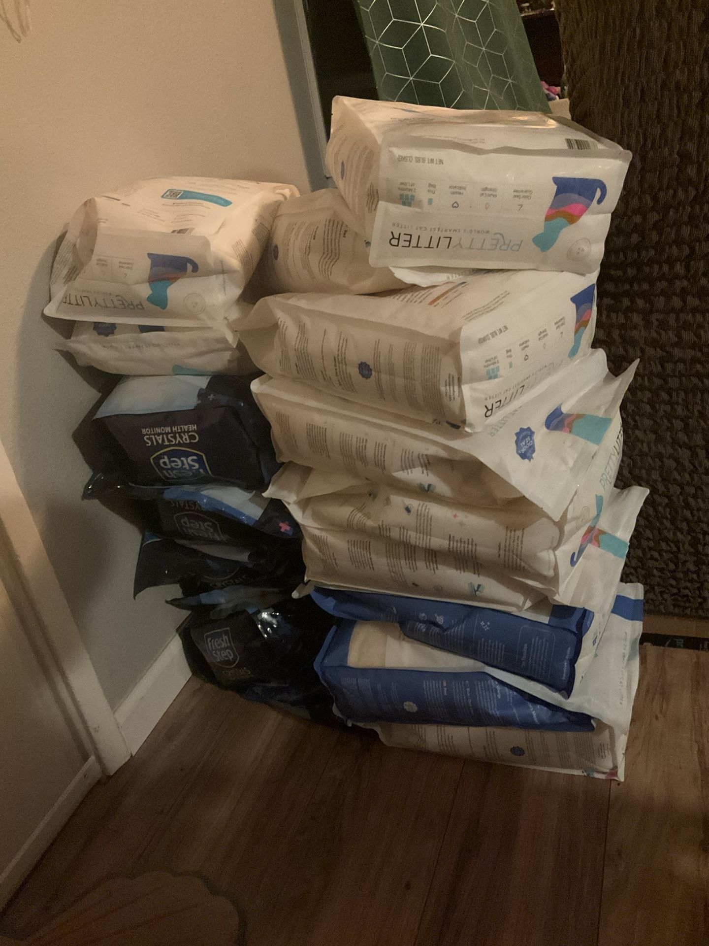 Crystal Cat Litter (pretty Litter And Fresh Step)