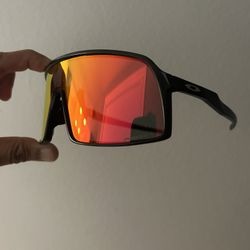 NEW OAKLEY SUTRO WITH PRIZM RED LENS