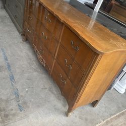 🌹ORIGINAL VINTAGE FRENCH PROVINCIAL DRESSER,  CHEST, NIGHTSTAND