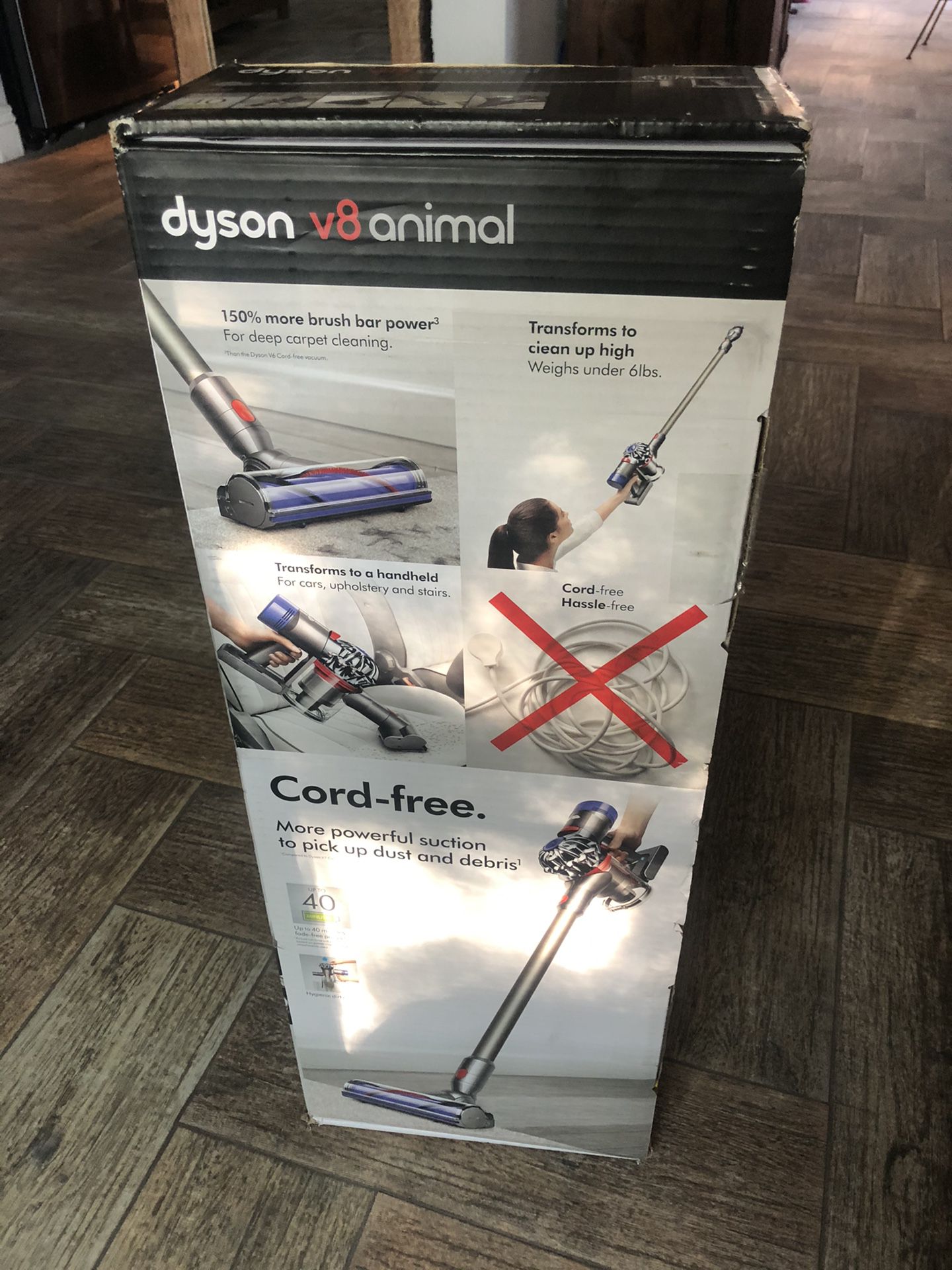 Dyson v8 vacuum cleaner