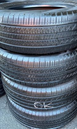 4 Llantas Usadas Yokohama Avid GT 225/60/18 $200 las 4