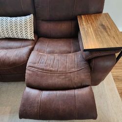 Cindy Crawford’s Reclining sofa & Love Seat 