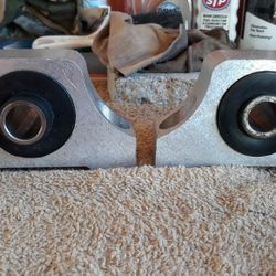 92 - 95 HONDA CIVIC LX   D - SERIES  2 -  FRONT ENGINE UNDER MOUNT $100. BRAND NEW!!!!