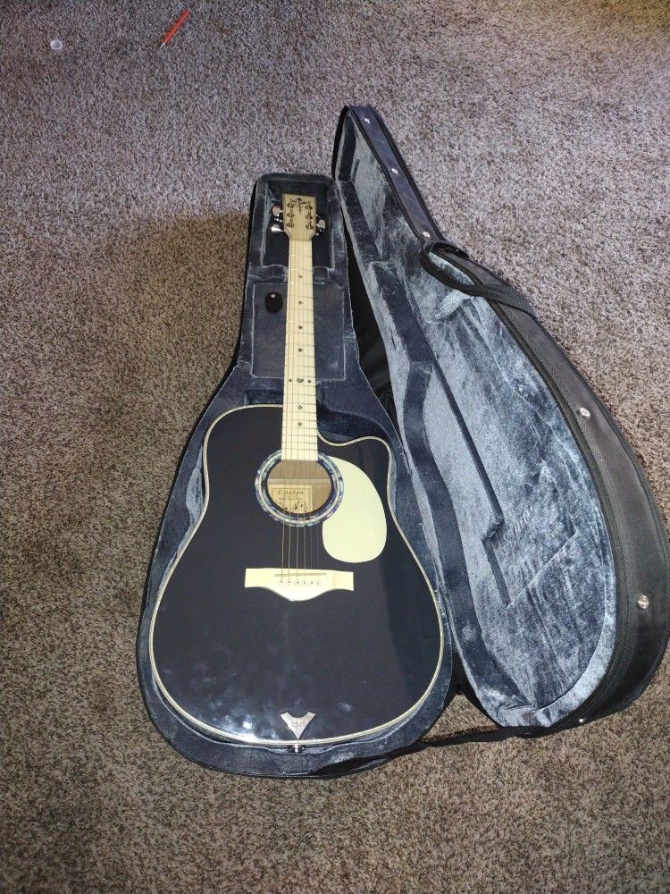 BEAUTIFUL ACOUSTIC ELECTRIC GUITAR