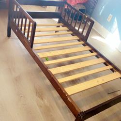 Toddler Bed Frame 
