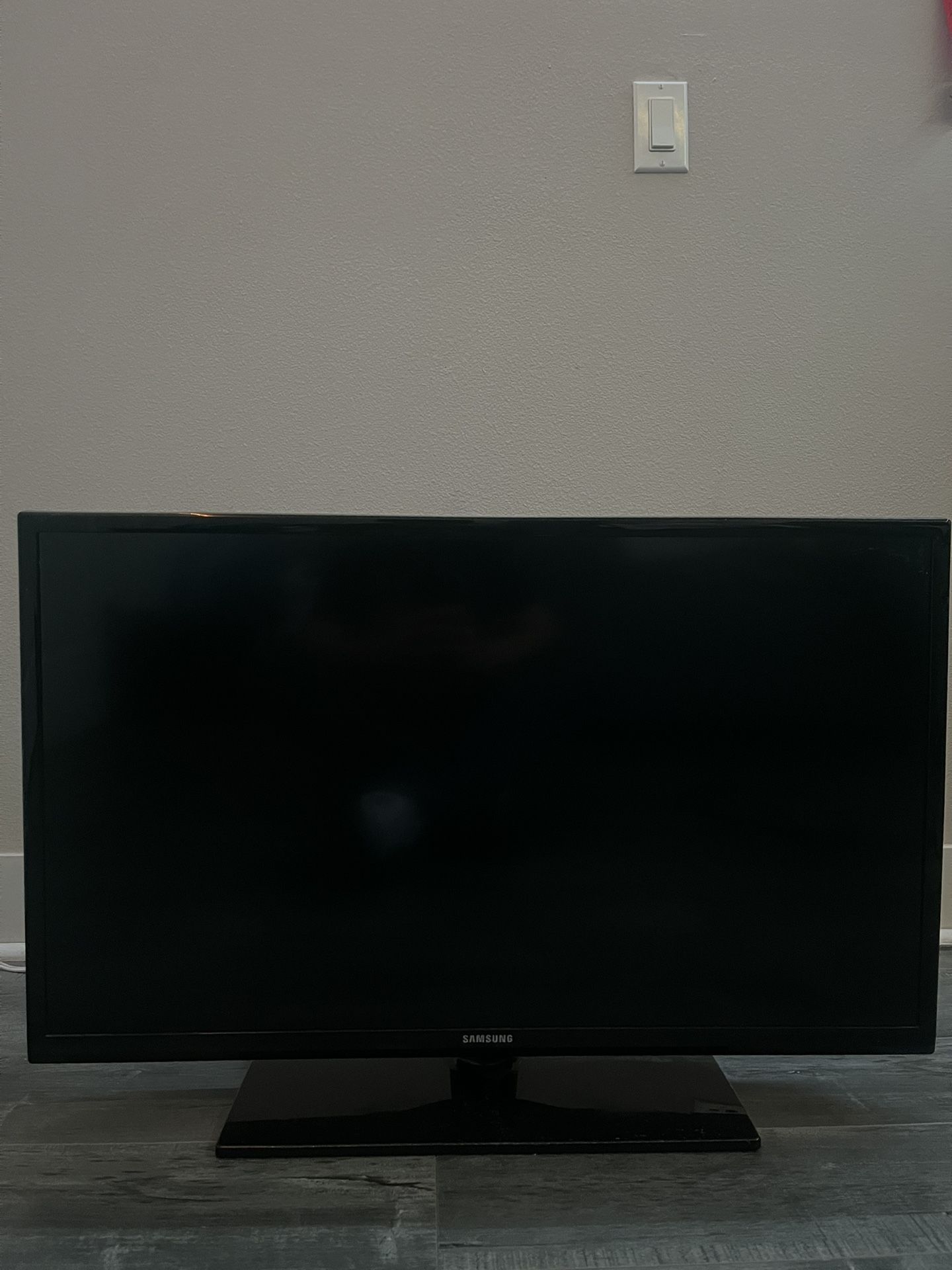 Samsung H4003 TV Led