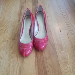 Liz Claiborne red shoes  Size 81/2