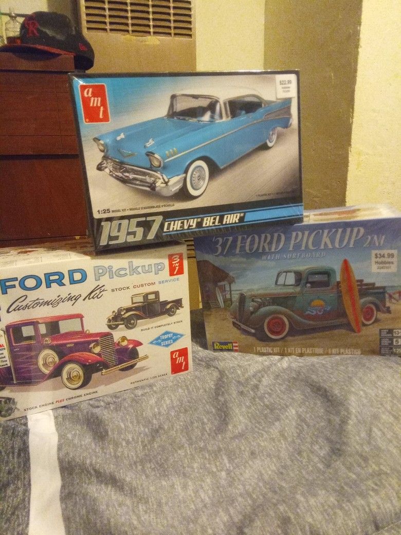 1 Revell ,2 ,amt Model Car Kits