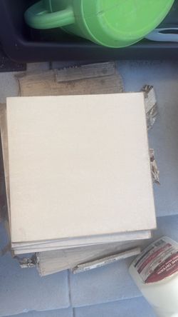 Floor tile