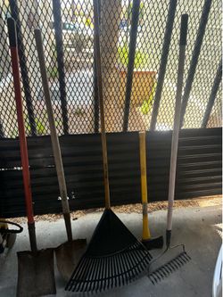 Garden tool bundle
