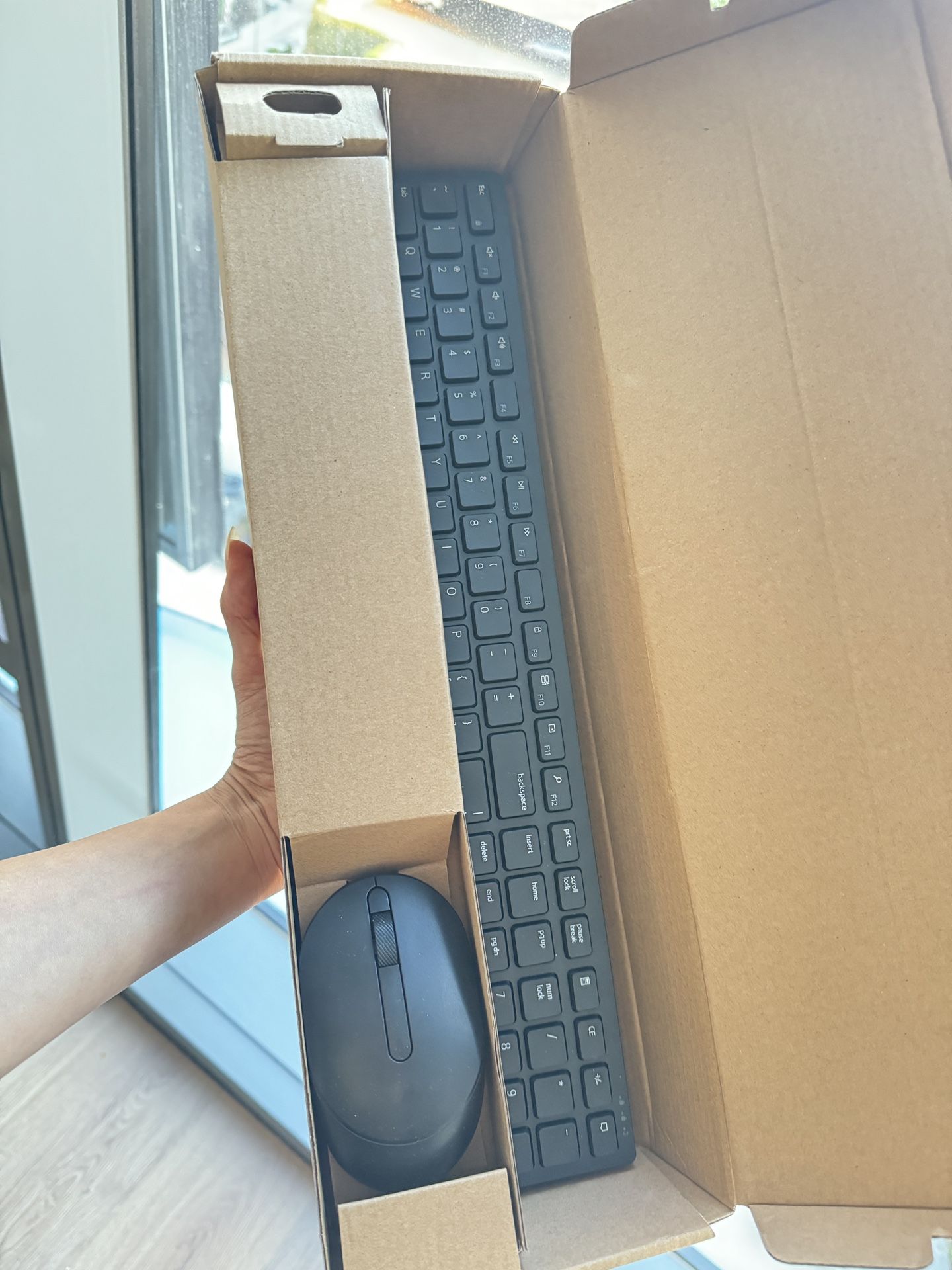 Brand New Dell Wireless Keyboard and Mouse Set