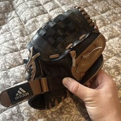Adidas 10" TS 1000 Youth Baseball Glove EASY CLOSE Black Tan TS1000