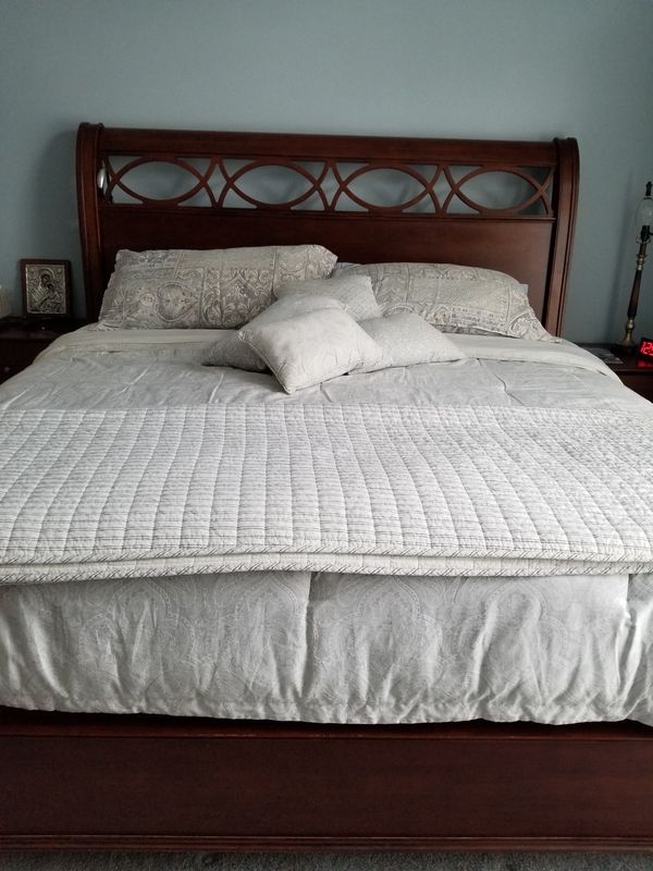 Moving King Size Bed With Mattress For In West Chicago Moving King Size Bed With Mattress