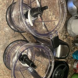 NINJA BLENDER WITH 2 New Jugs And Blades 