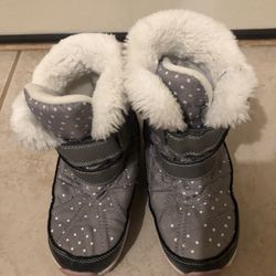 Carter’s Snow Boots Shoes Kids Size 12