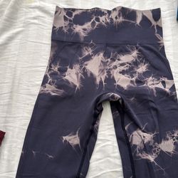 Tie dye gym leggings size small