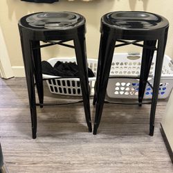 2 Bar Stools 
