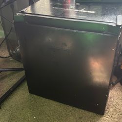 Mini Fridge 