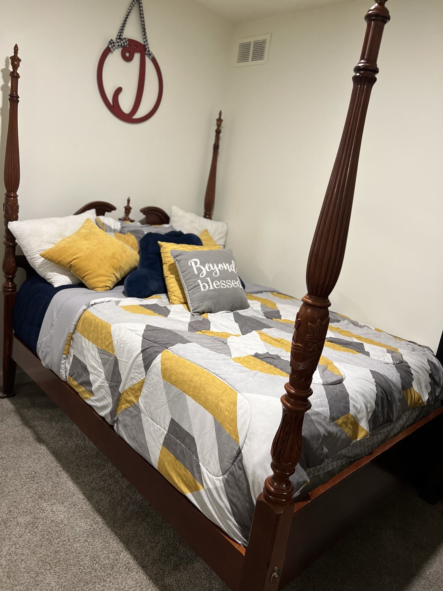 Wooden Antique Bed frame (Queen)