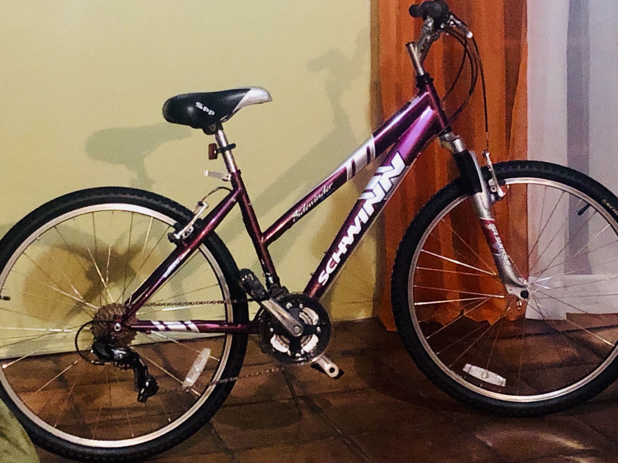 Bike Schwinn 26” Medium New Condition. Hardly Use. Rides Perfect