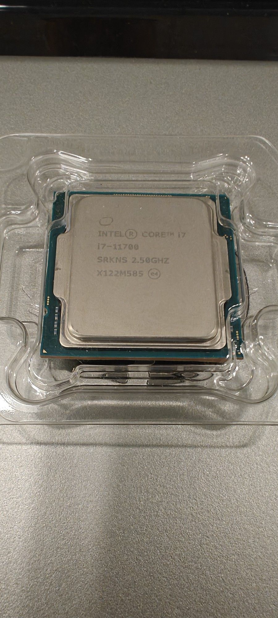 Intel i7 11700 SRKNS