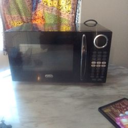 Microwave/ Kitchen
